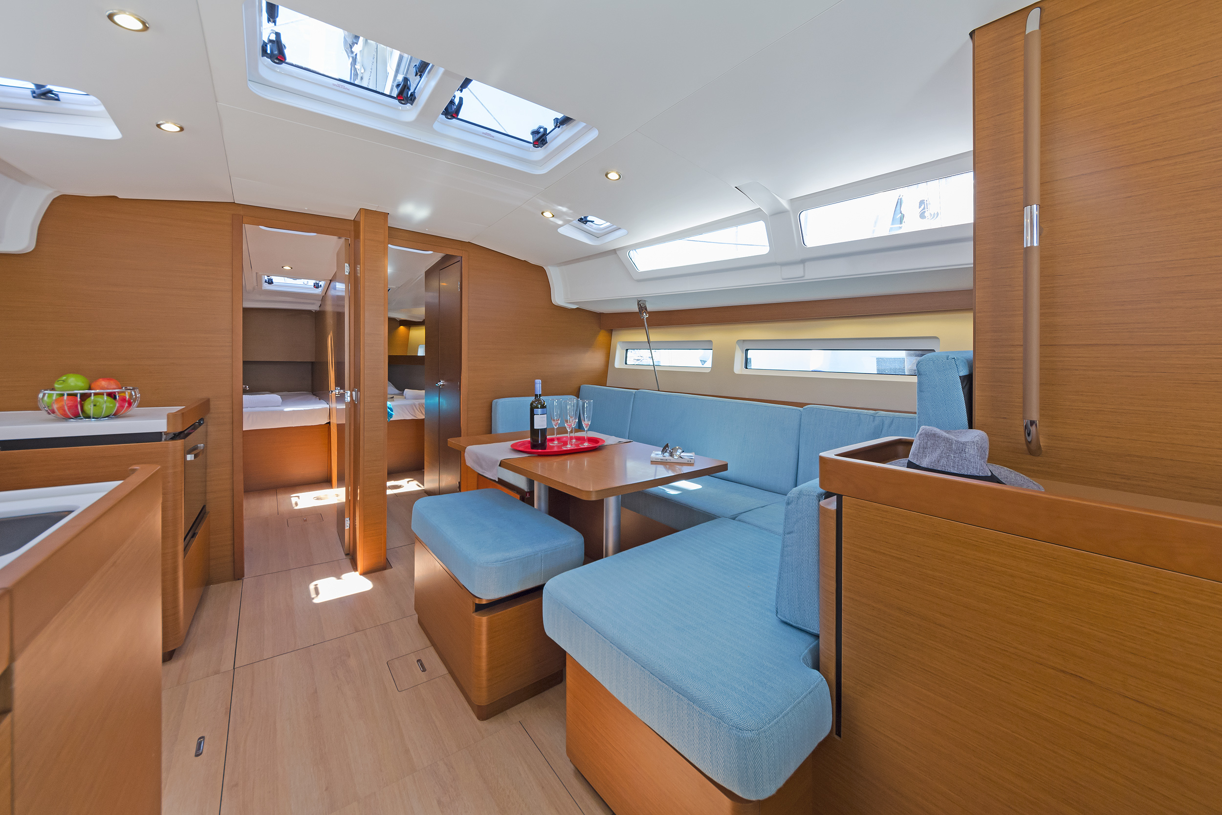 Photo #4 - Sun Odyssey 490 (Captain George) in Lavrion - 8328
