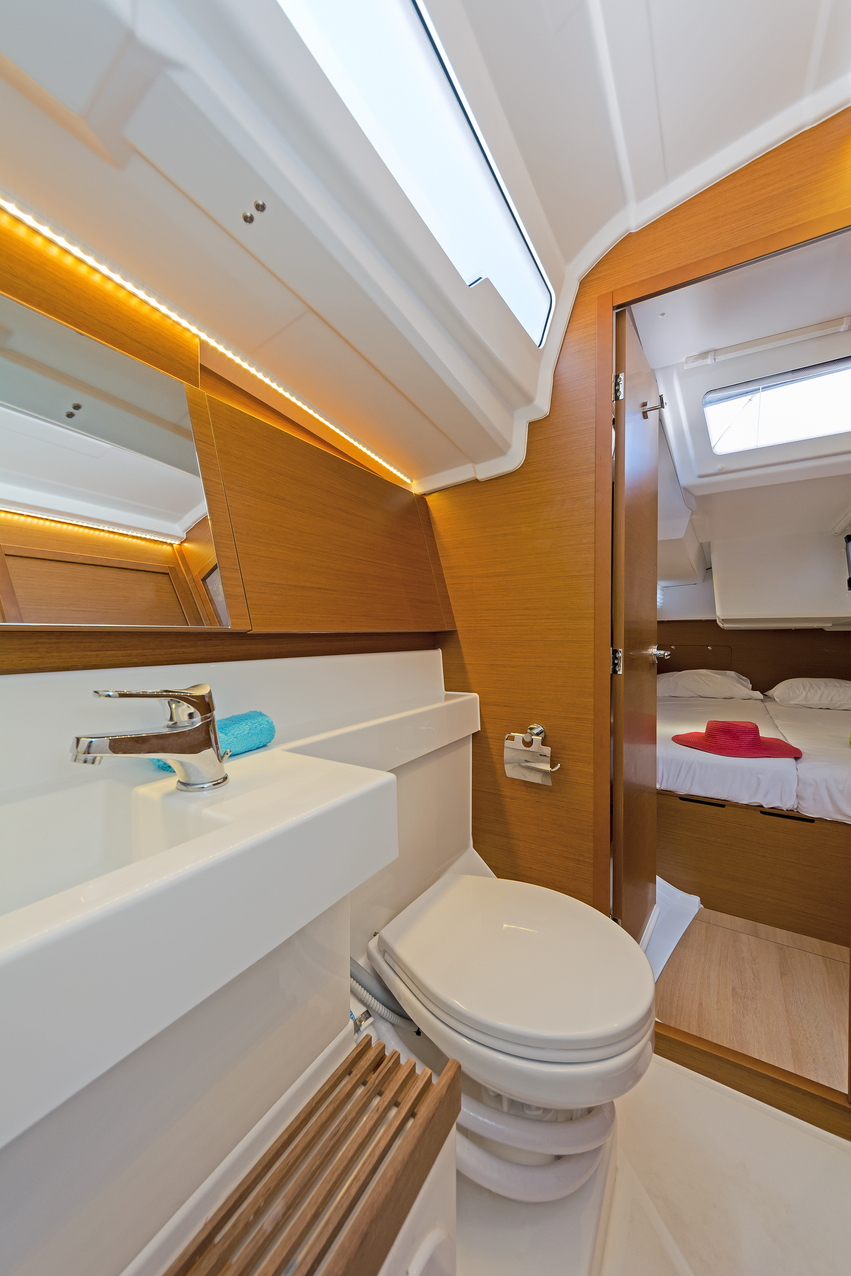 Photo #17 - Sun Odyssey 490 (Captain George) in Lavrion - 8328