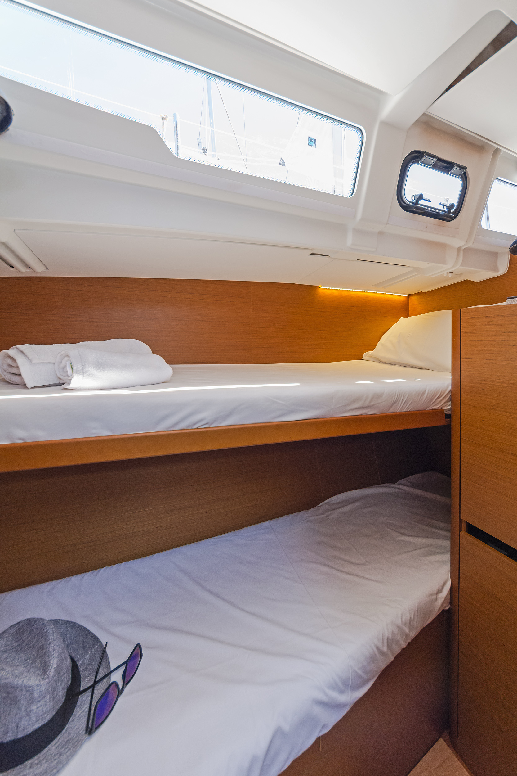 Photo #8 - Sun Odyssey 490 (Captain George) in Lavrion - 8328