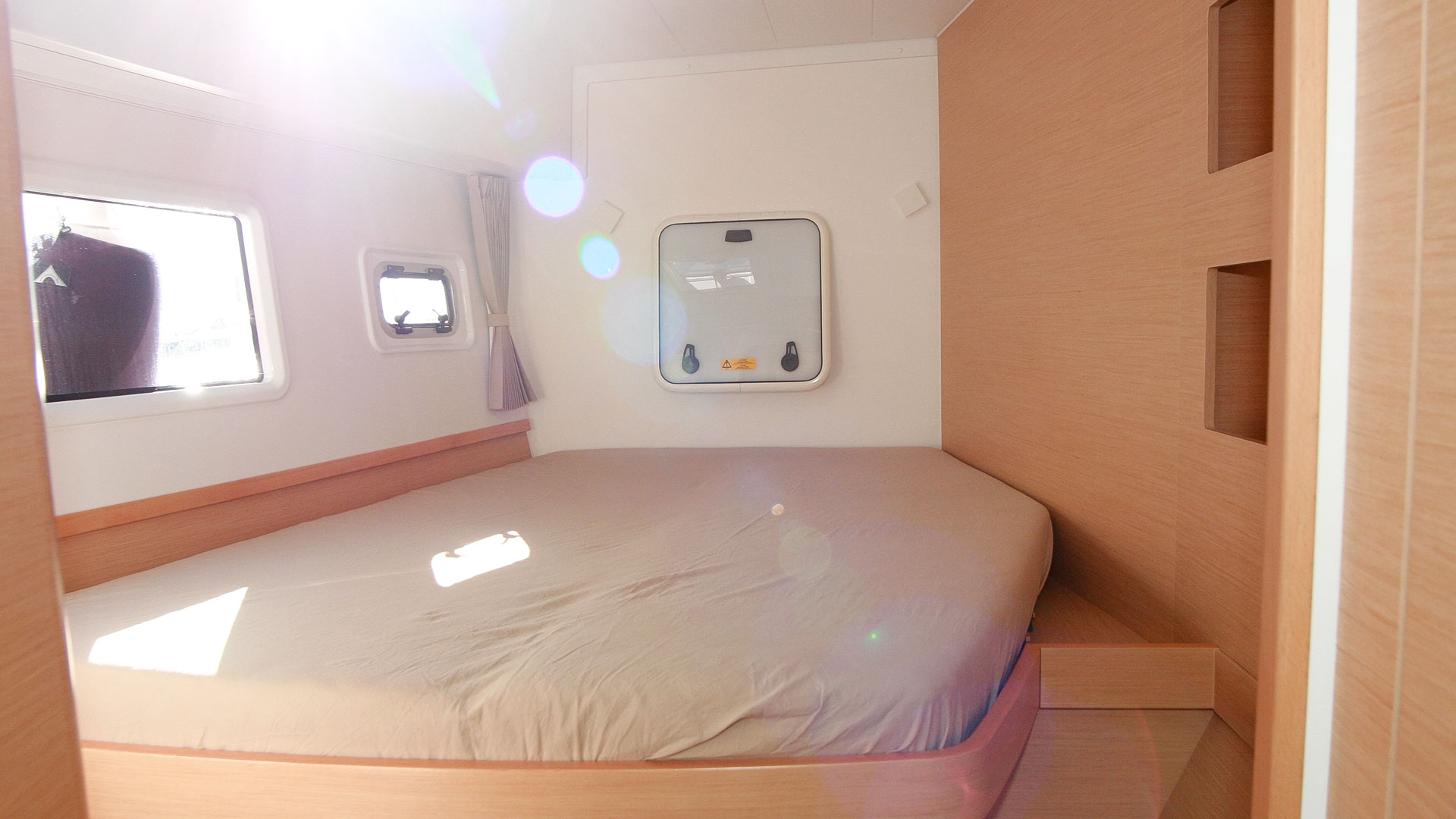 Photo #3 - Lagoon 42-4+2 12 Personen (Moonlight) in Palma - 11734