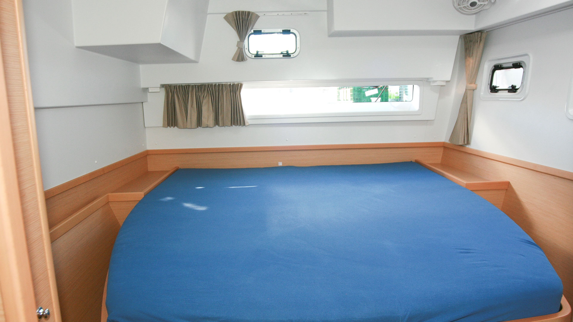 Photo #17 - Lagoon 42-4+2 12 Personen (Moonlight) in Palma - 11734