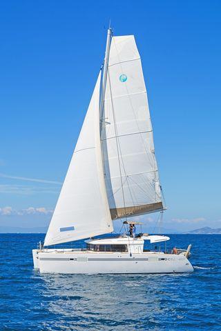 Photo #14 - Lagoon 450 Fly & GEN (Maria) in Lavrion - 6218