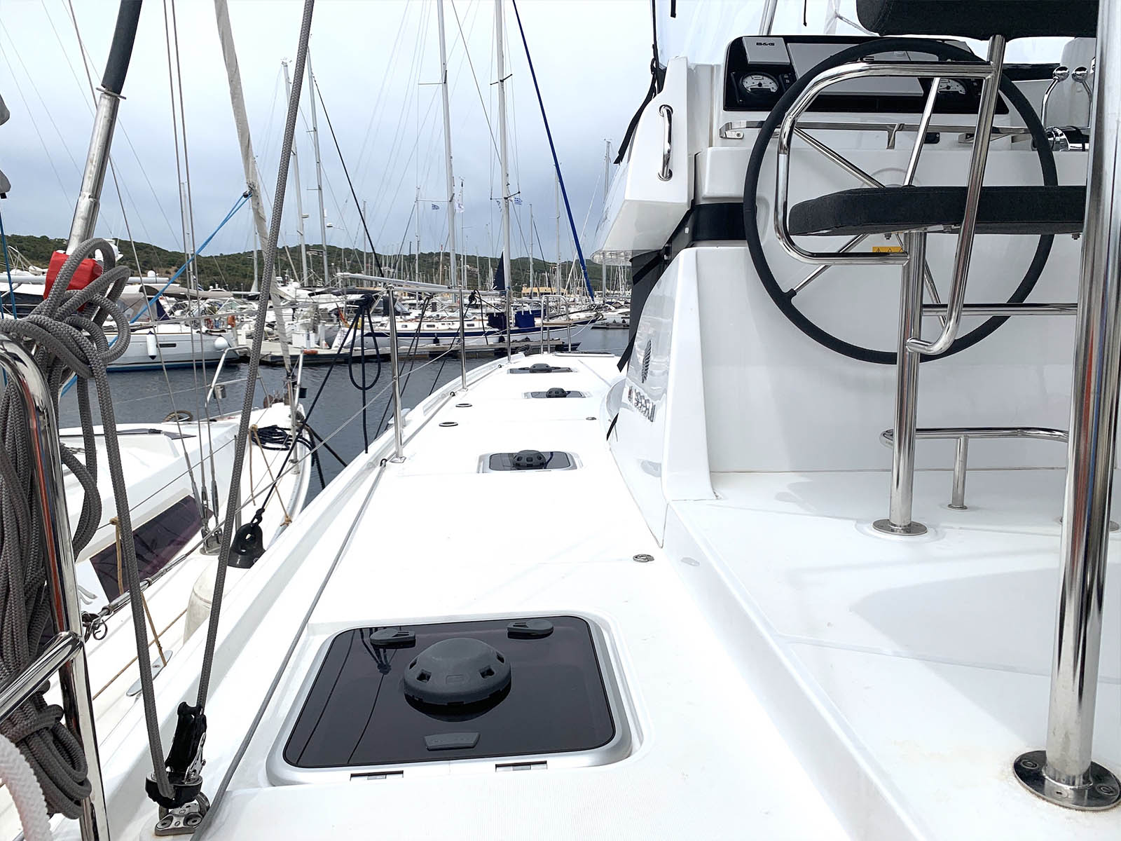 Photo #17 - Lagoon 42 (Zoe) in Lavrion - 25272