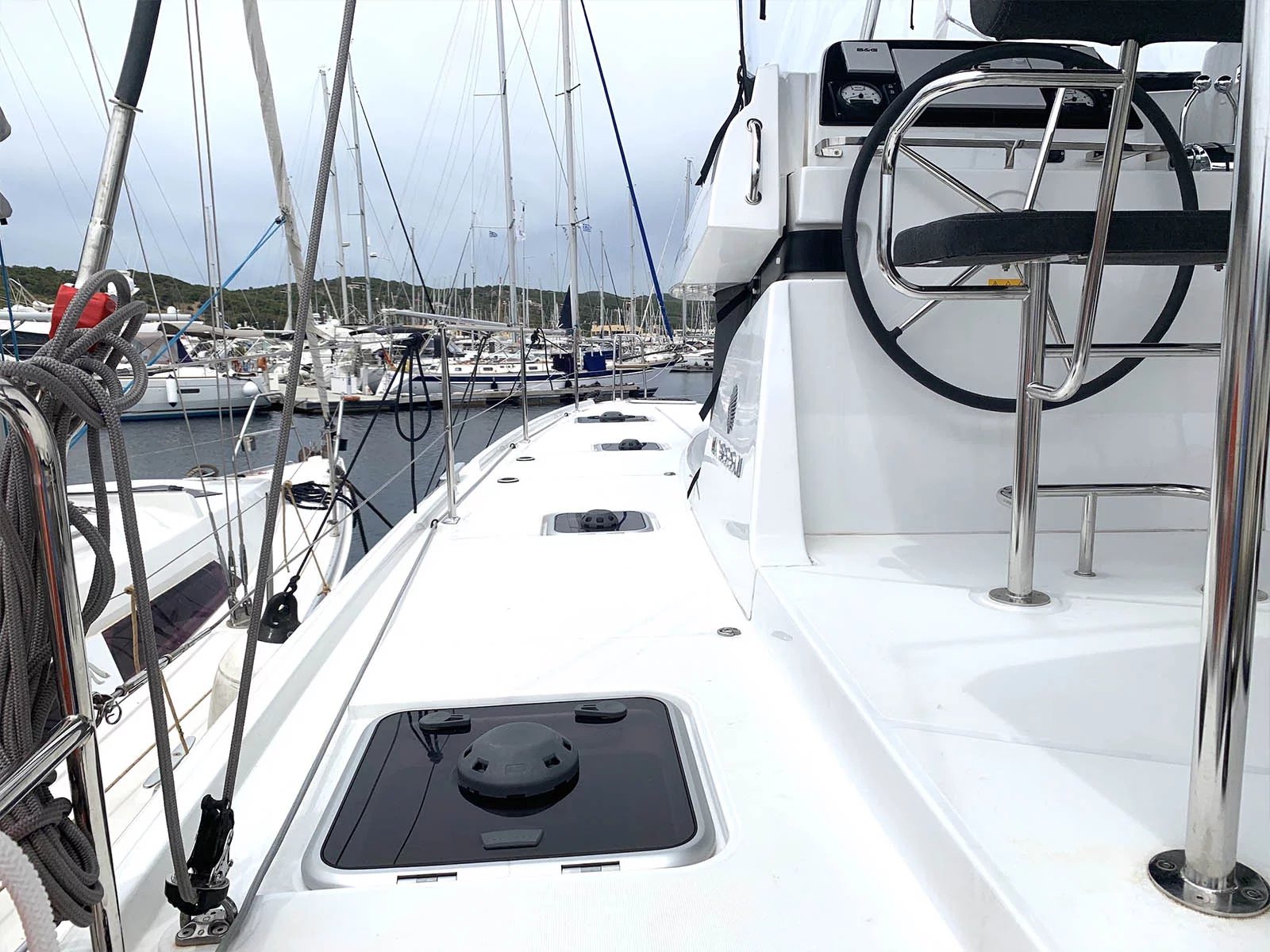Lagoon 42 (Zoe)  - 16
