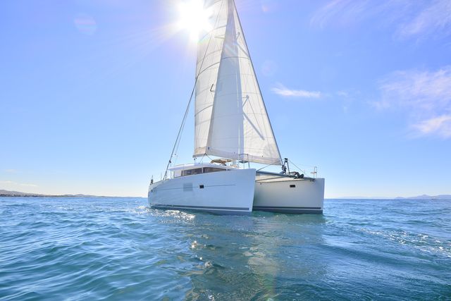Photo #11 - Lagoon 400 S2. (Callisto L400) in Lavrion - 3901
