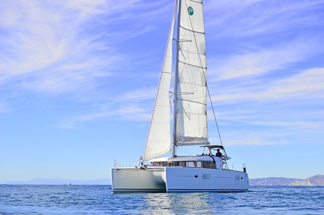 Photo #12 - Lagoon 400 S2. (Callisto L400) in Lavrion - 3901