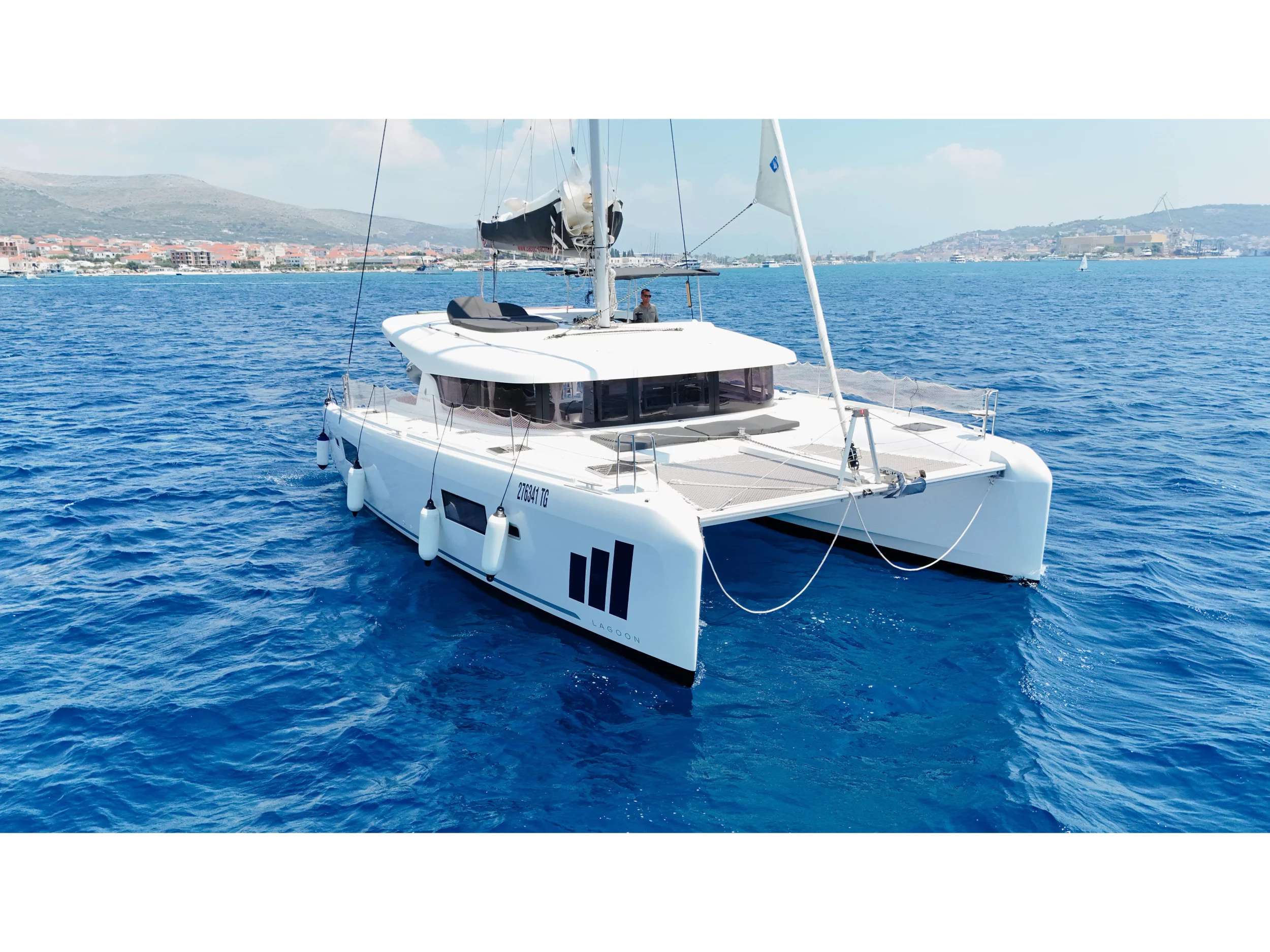 Lagoon 42 (NERA) Main image - 13