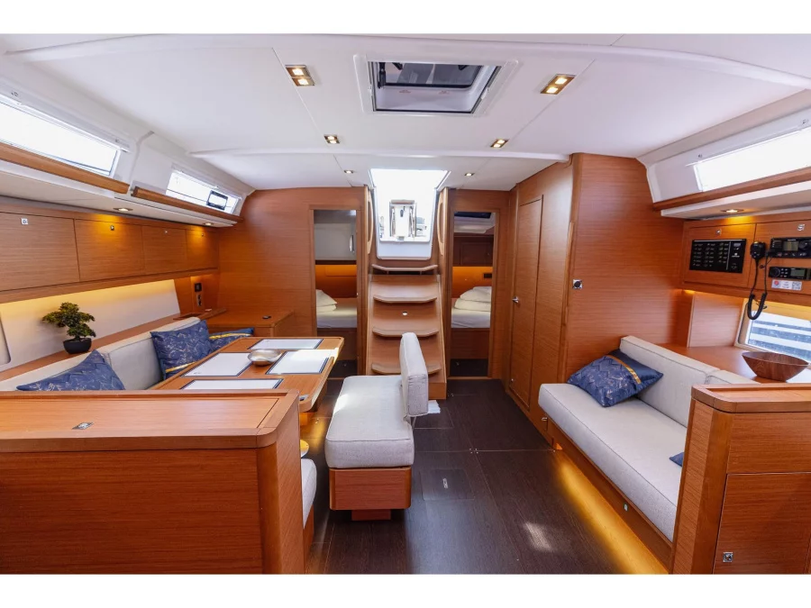 Dufour 470 owner layout (Angelique) Interior image - 15