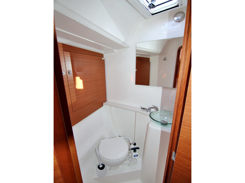 Photo #5 - DUFOUR 460 Grand Large BT (LOLA) en Sukosan - 9725