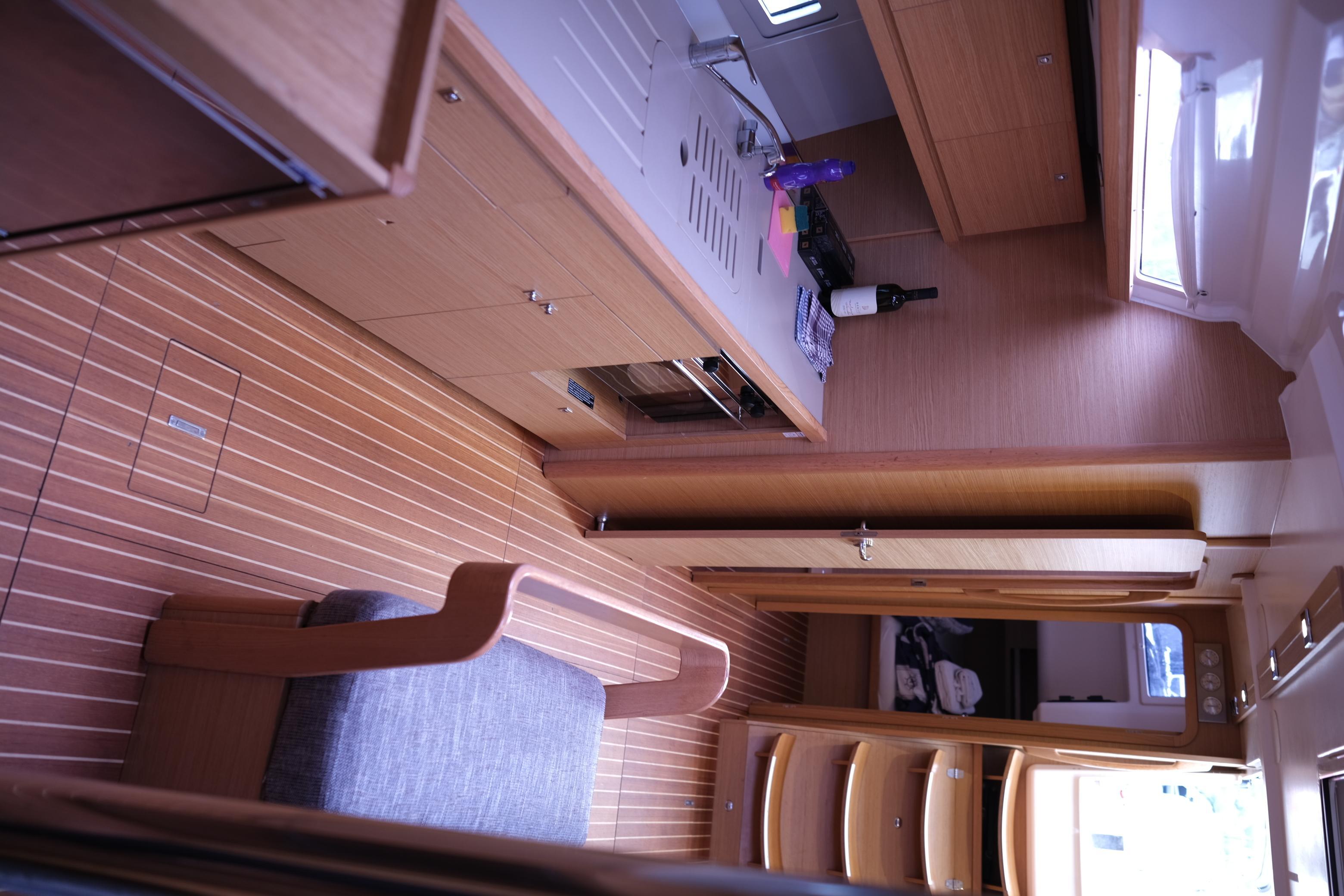 Photo #7 - Dufour 430 (Catacea) in Primosten - 20527