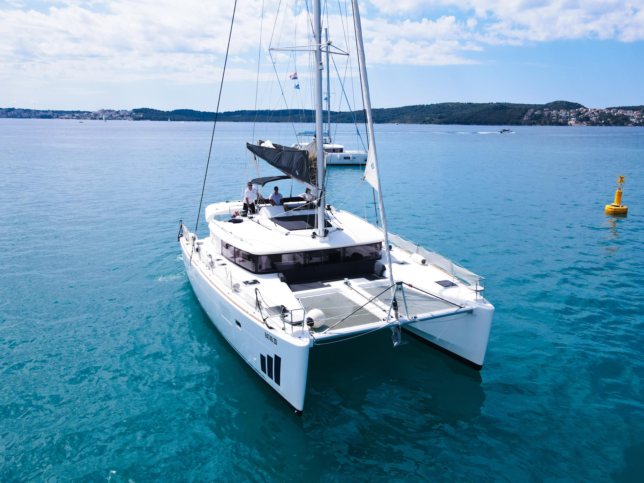 Photo #4 - Lagoon 450 Fly (NADA I) en Trogir - 8146