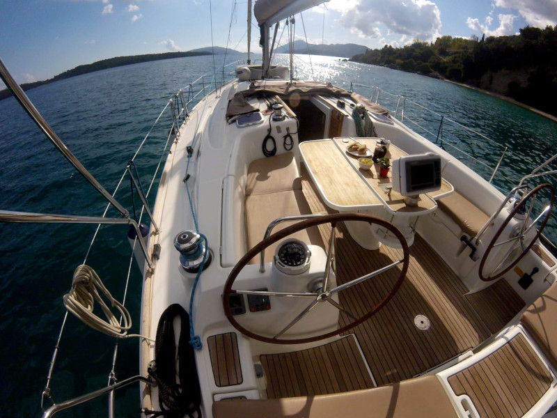 Photo #8 - Oceanis 43 (OASIS - | Bowthruster | Solar P) in Lefkada - 8914