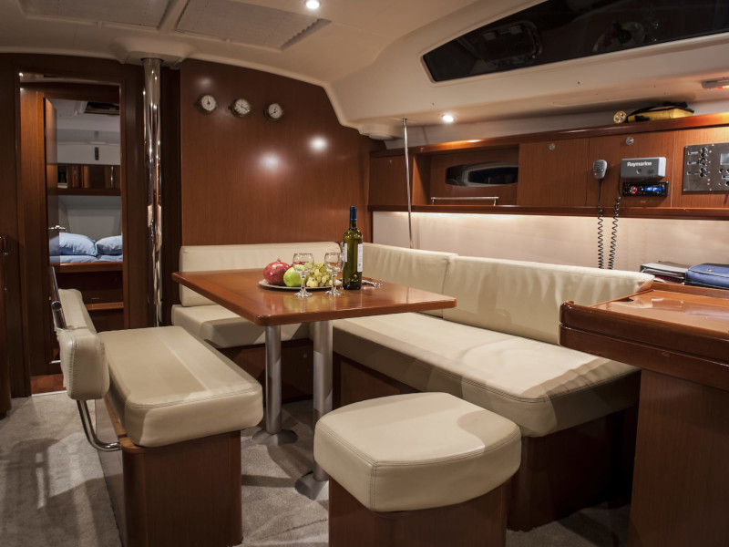 Photo #22 - Oceanis 43 (OASIS - | Bowthruster | Solar P) in Lefkada - 8914
