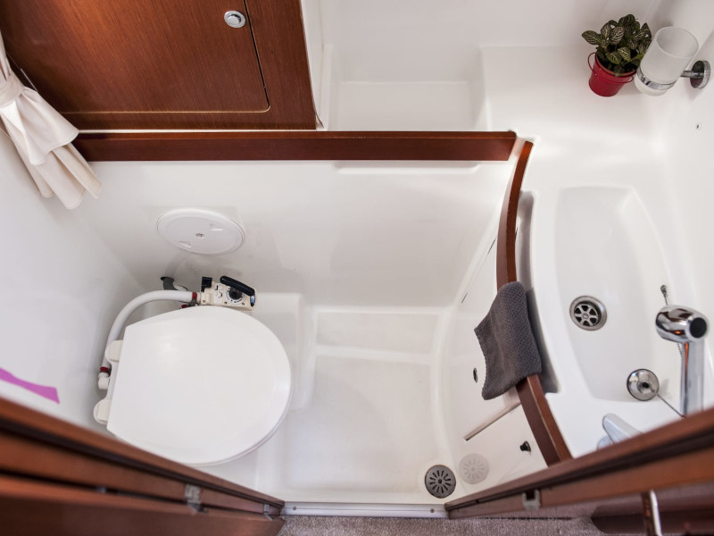 Photo #24 - Oceanis 43 (OASIS - | Bowthruster | Solar P) in Lefkada - 8914