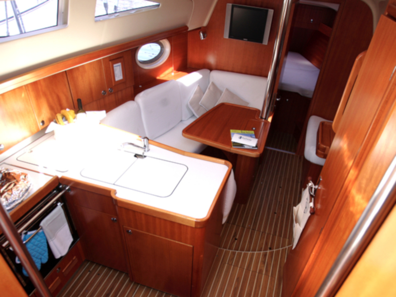 Photo #9 - Elan 344 Impression (Sailway Cinco) in Vigo - 4236