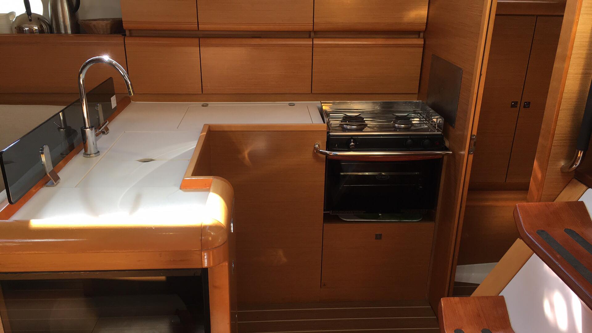 Photo #3 - Sun Odyssey 439 (Kontiki) in Lavrion - 8358
