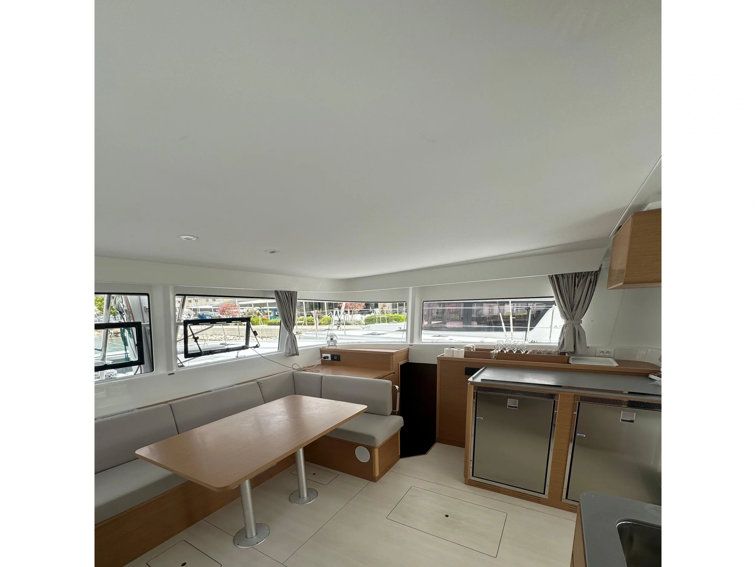 Excess 14 (PRINCESS RITA) Interior image - 14