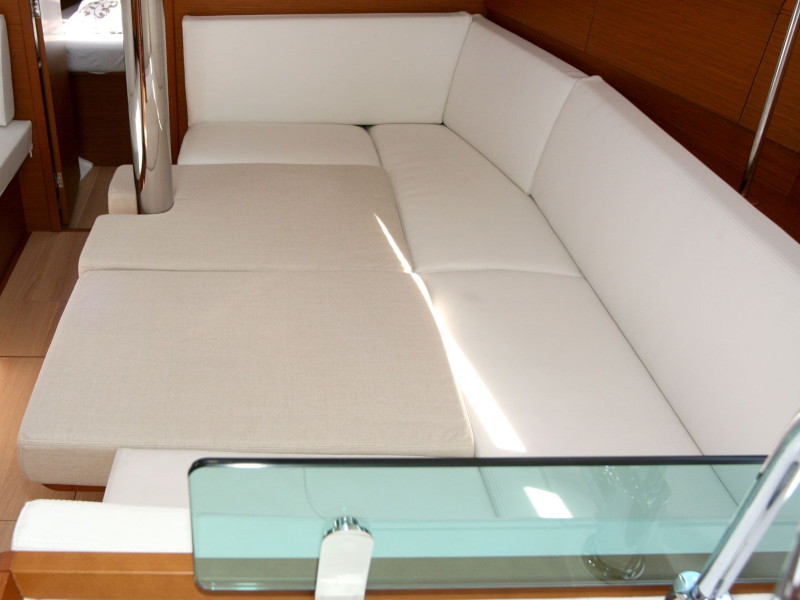 Photo #19 - Sun Odyssey 389 (Tina) in Pula - 9127