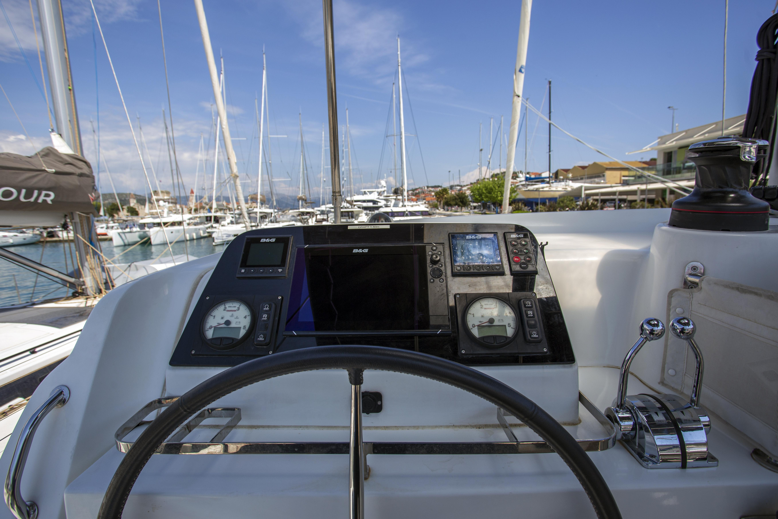 Photo #12 - Lagoon 42 (PULP FICTION) en Trogir - 15018