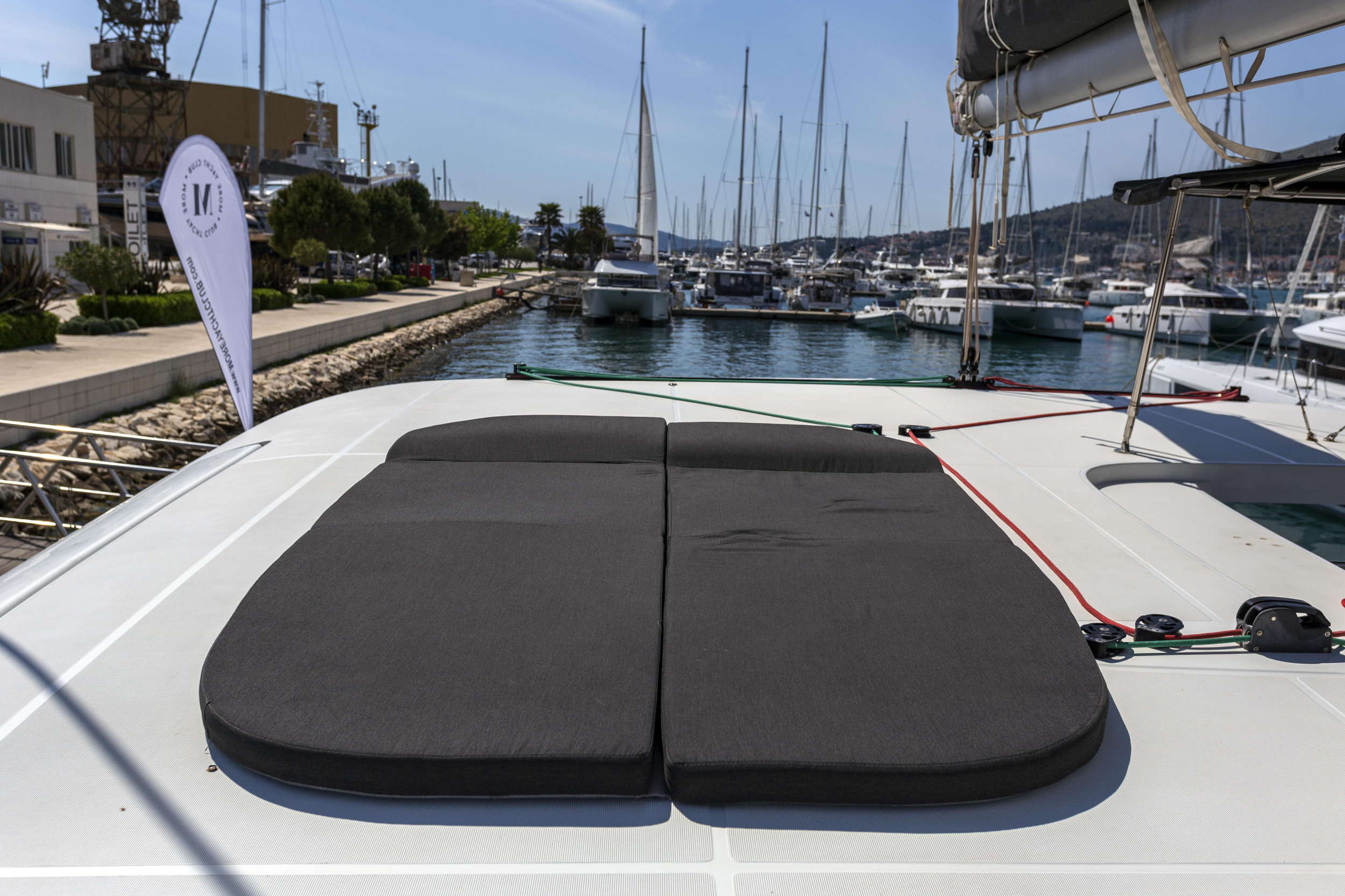 Photo #14 - Lagoon 42 (PULP FICTION) en Trogir - 15018