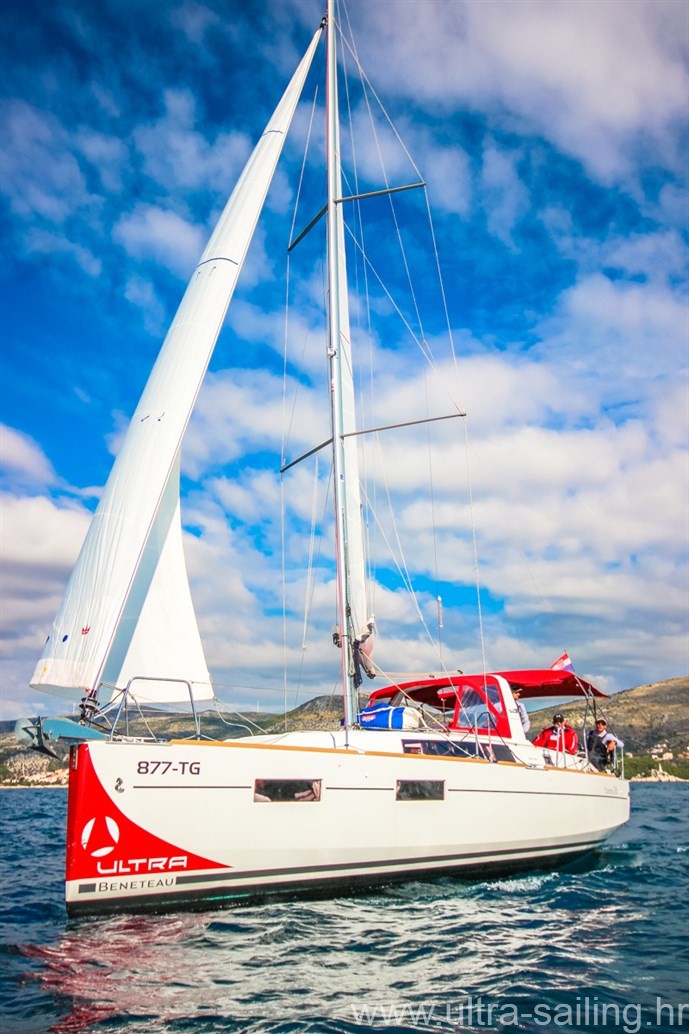 Photo #9 - Oceanis 35 (DALMAR) in Pomer - 7777