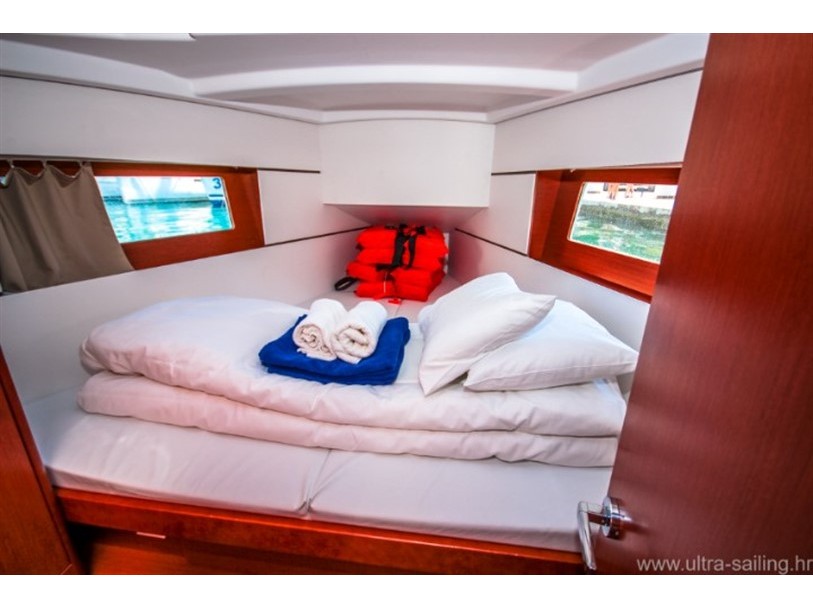 Photo #7 - Oceanis 35 (DALMAR) in Pomer - 7777