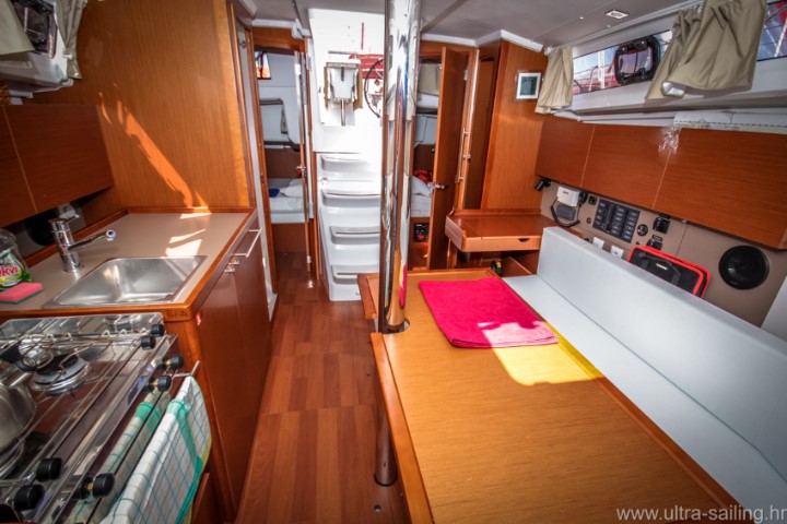 Photo #4 - Oceanis 35 (DALMAR) in Pomer - 7777