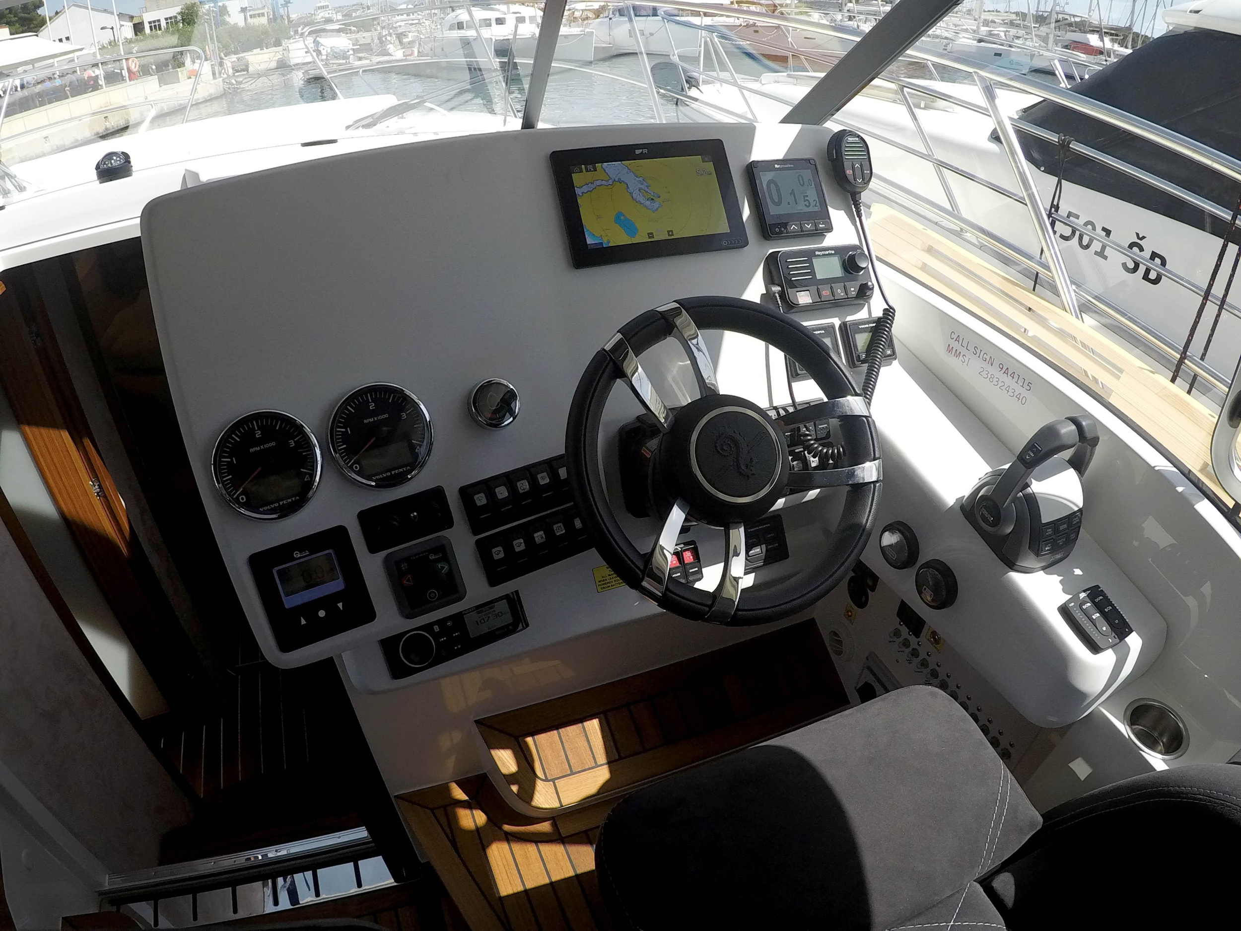 Photo #18 - Marex 360 Cabriolet Cruiser (True North) in Sibenik - 8316