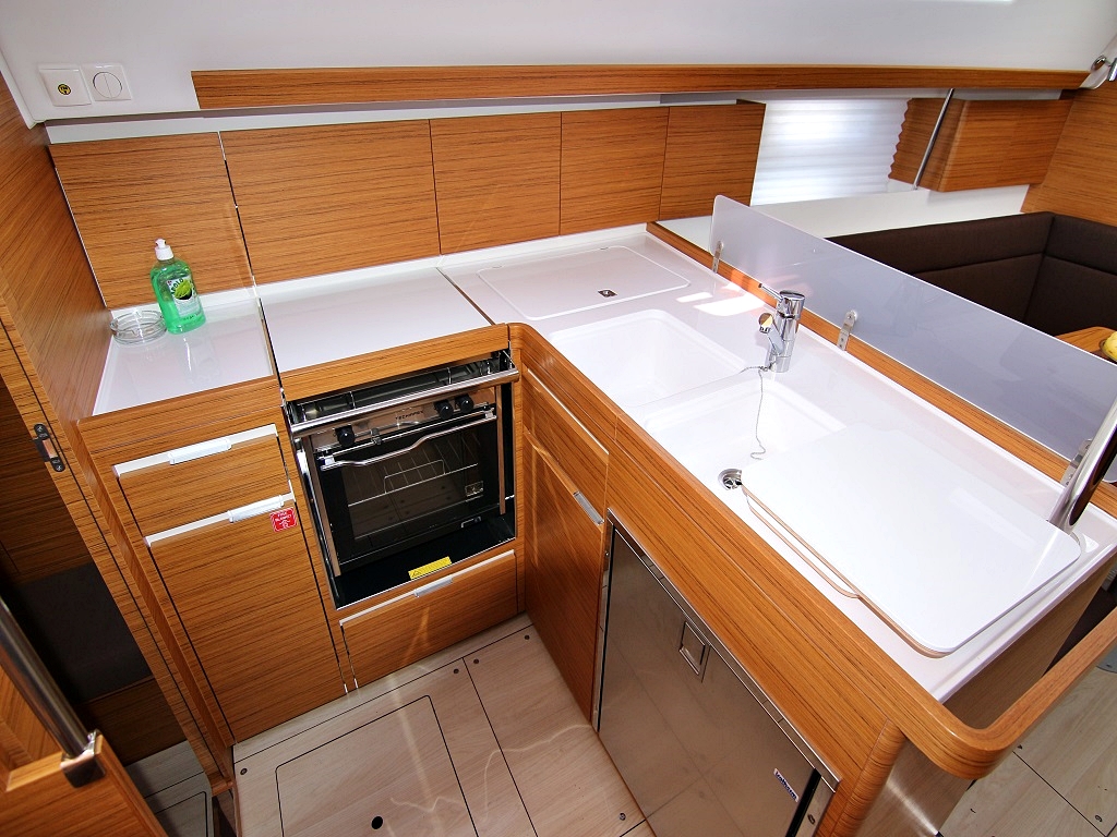 Photo #8 - ELAN 40 Impression BT (LYRA) en Sukosan - 3849