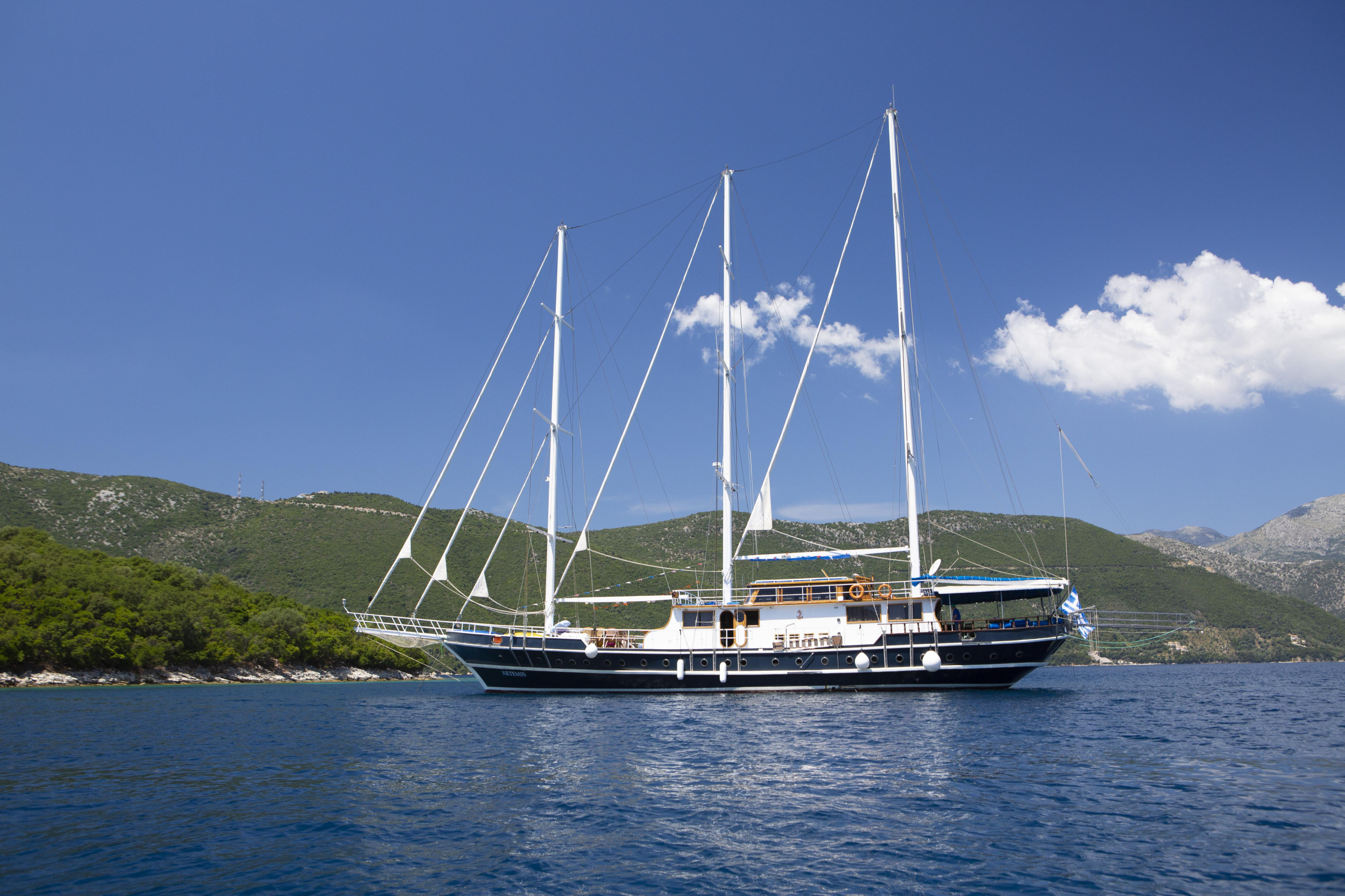 Photo #17 - Gulet Artemis (Artemis) en Salamina - 9490
