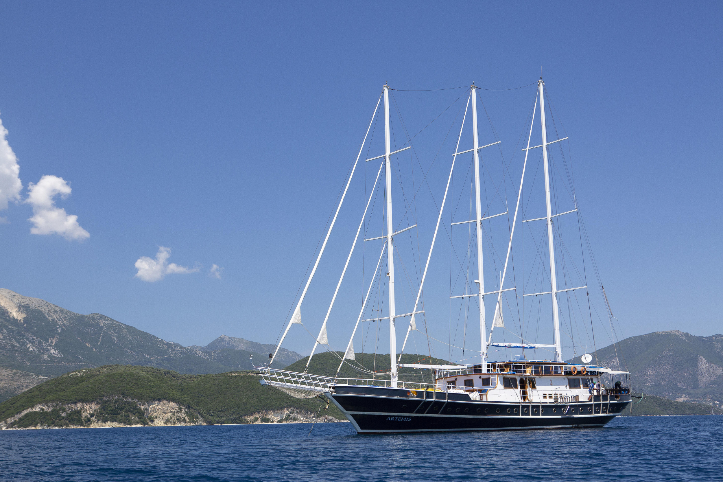 Photo #6 - Gulet Artemis (Artemis) en Salamina - 9490