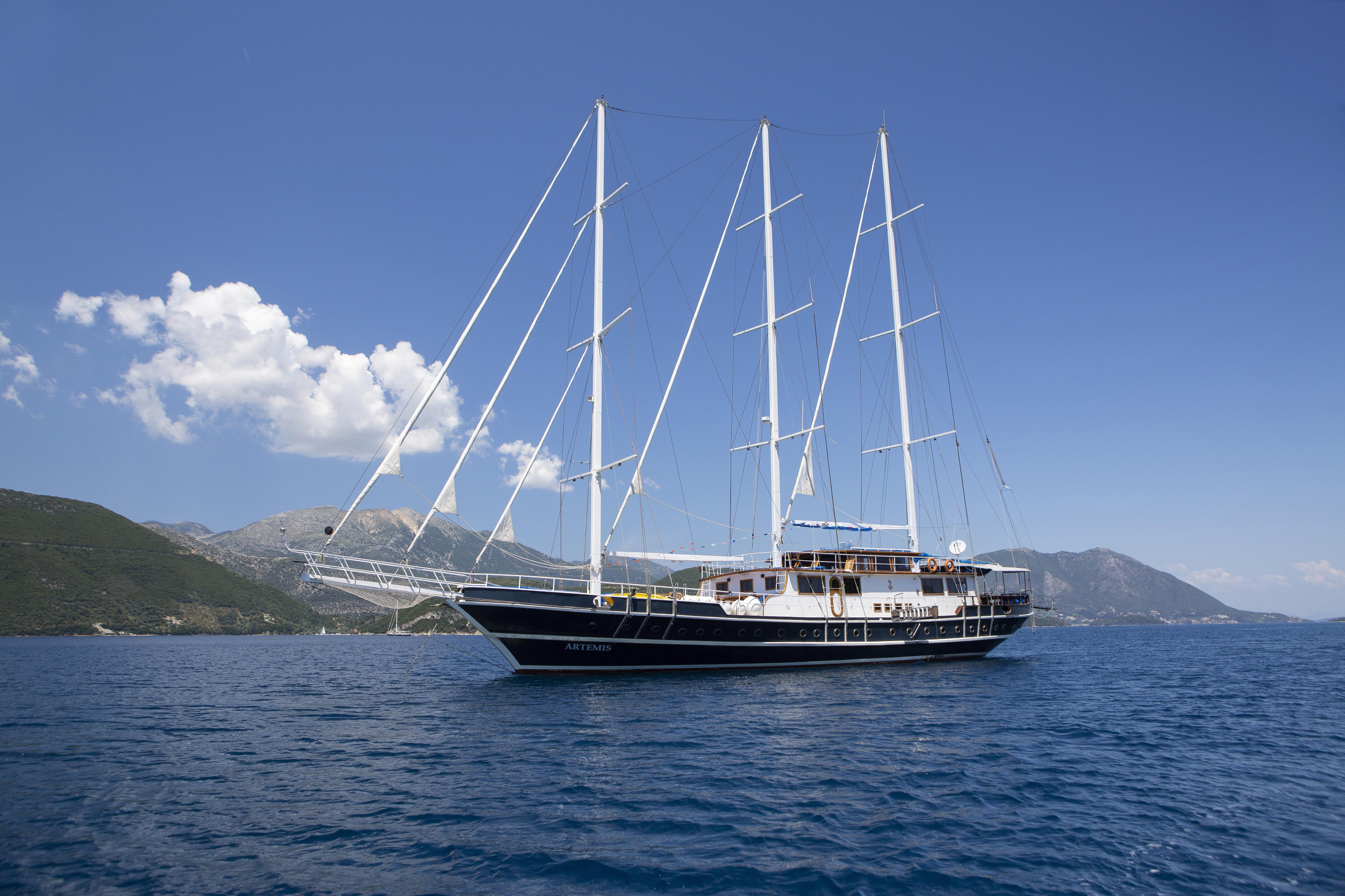 Photo #31 - Gulet Artemis (Artemis) en Salamina - 9490