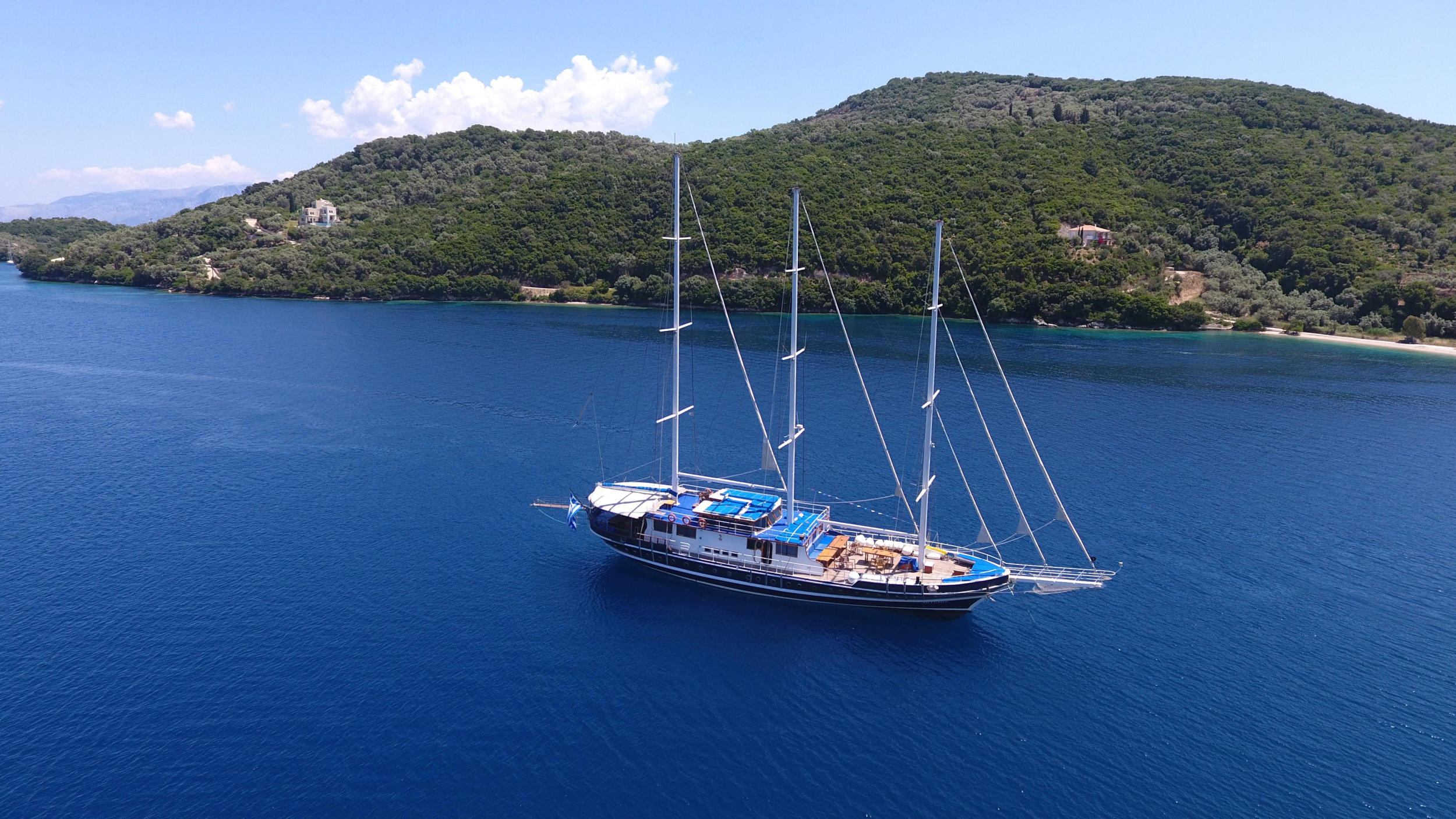 Photo #29 - Gulet Artemis (Artemis) en Salamina - 9490