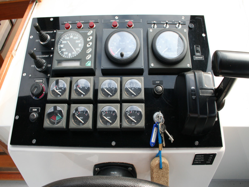 Photo #10 - Valkkruiser 1350 (Blueflower) en Drachten - 9353