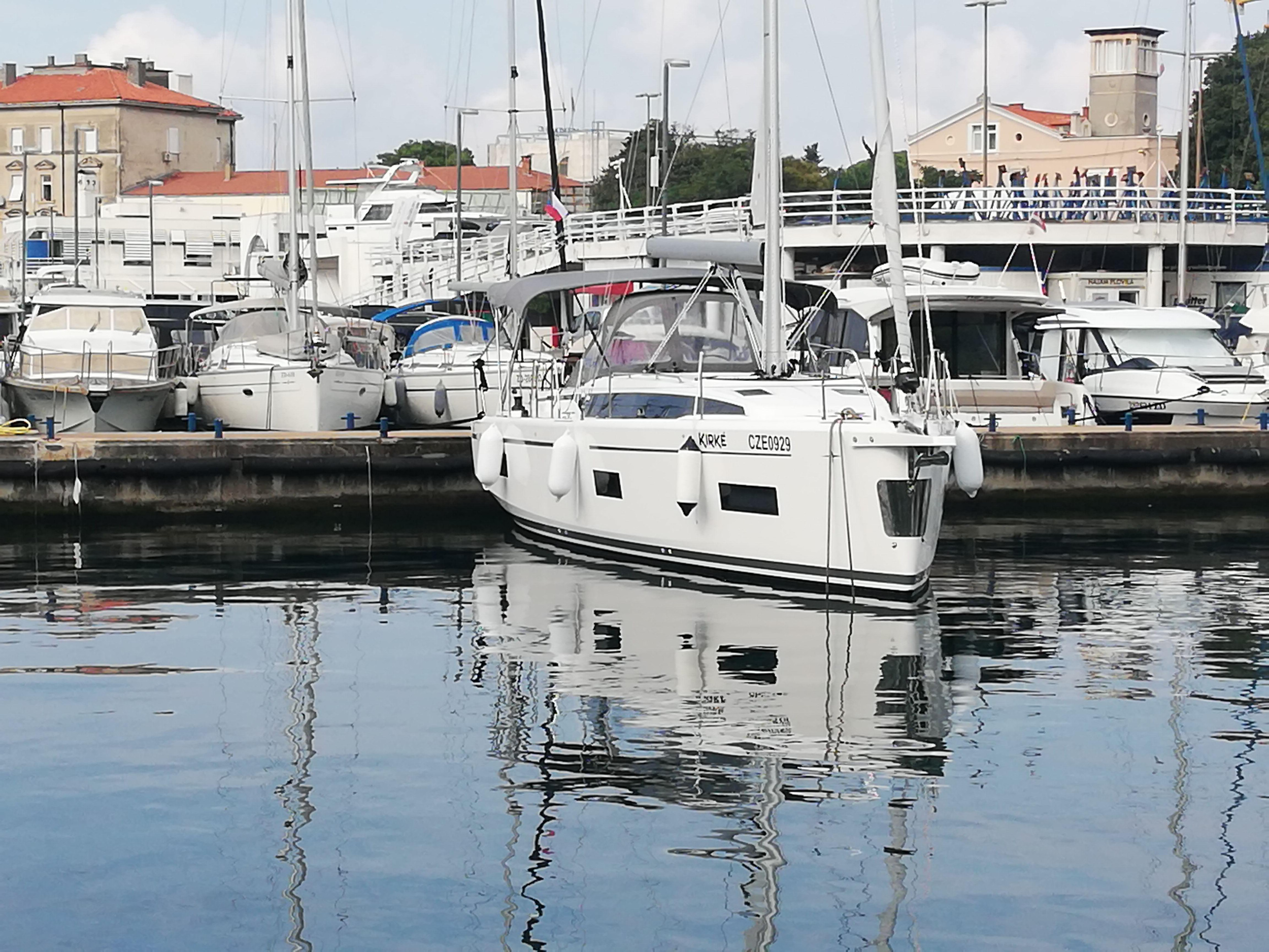 Photo #4 - Bavaria C38 (2 heads) (Kirke) in Zadar - 9222