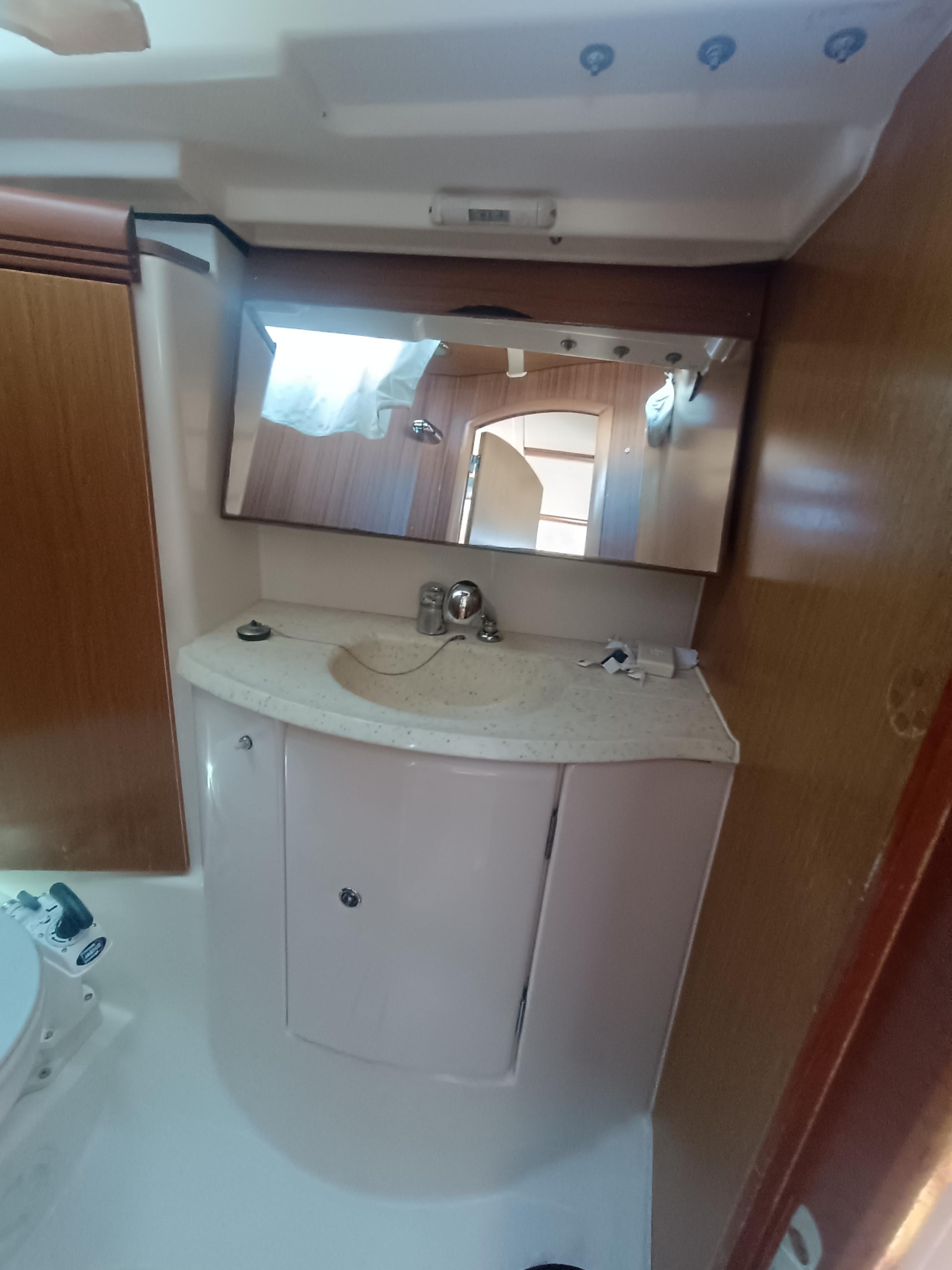 Photo #5 - Sun Odyssey 42 i (SEA OBSESSION) in Preveza - 11804