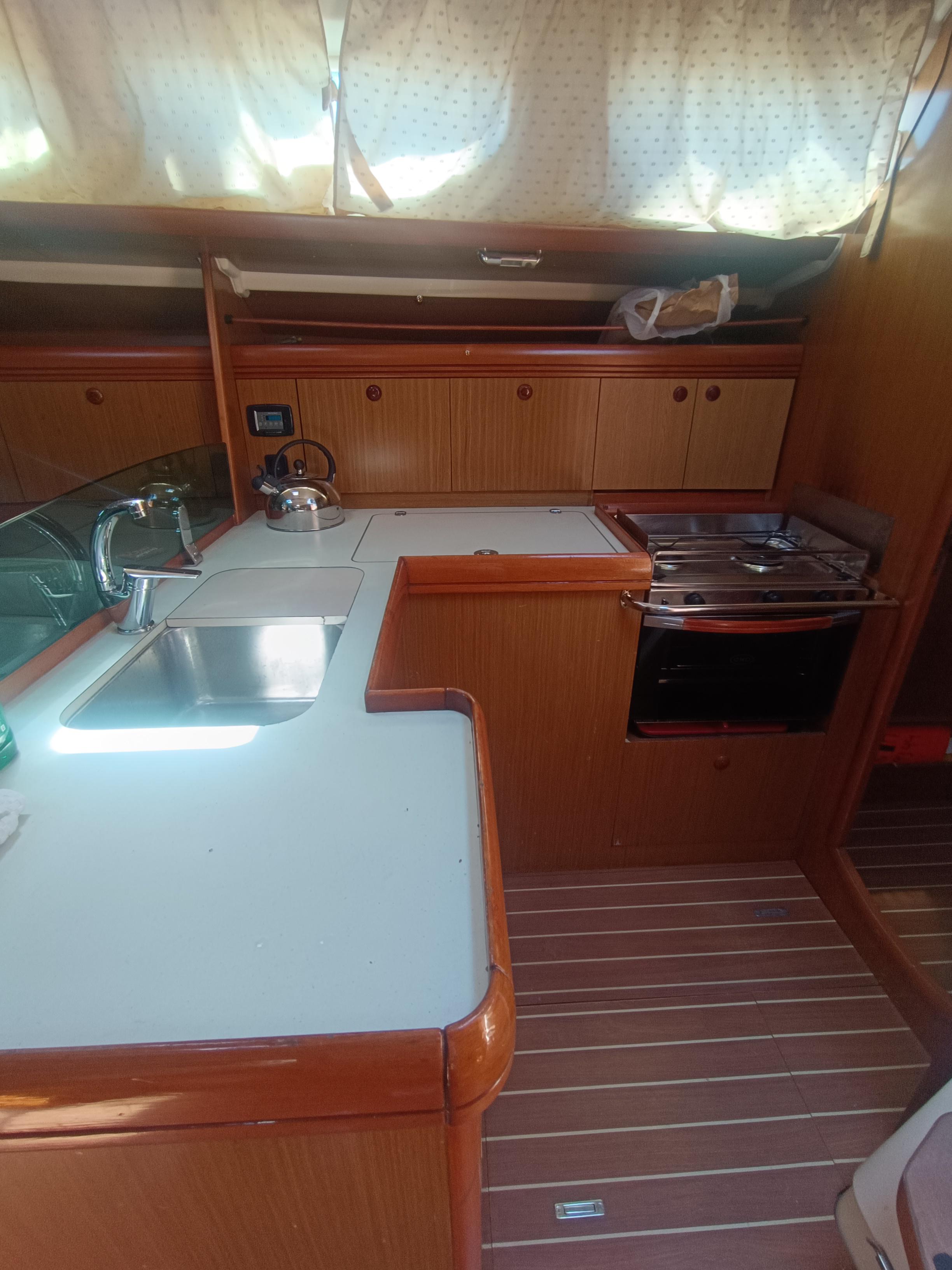 Photo #8 - Sun Odyssey 42 i (SEA OBSESSION) in Preveza - 11804