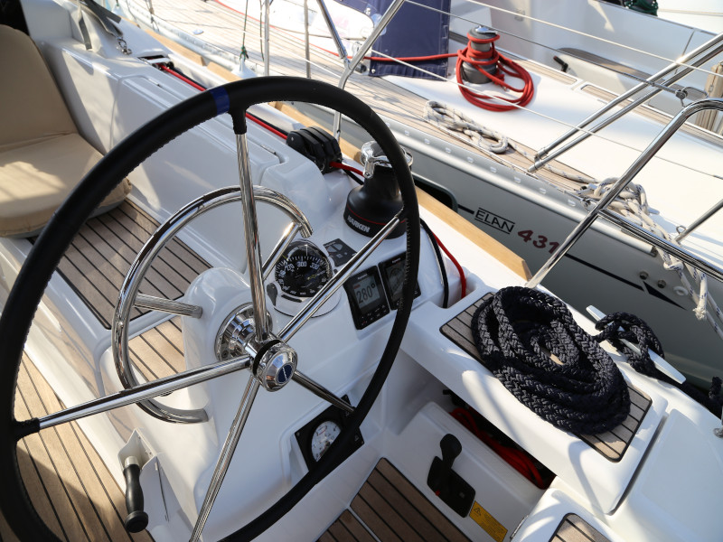 Photo #11 - Sun Odyssey 419 (Kandur II) in Kastela - 24431