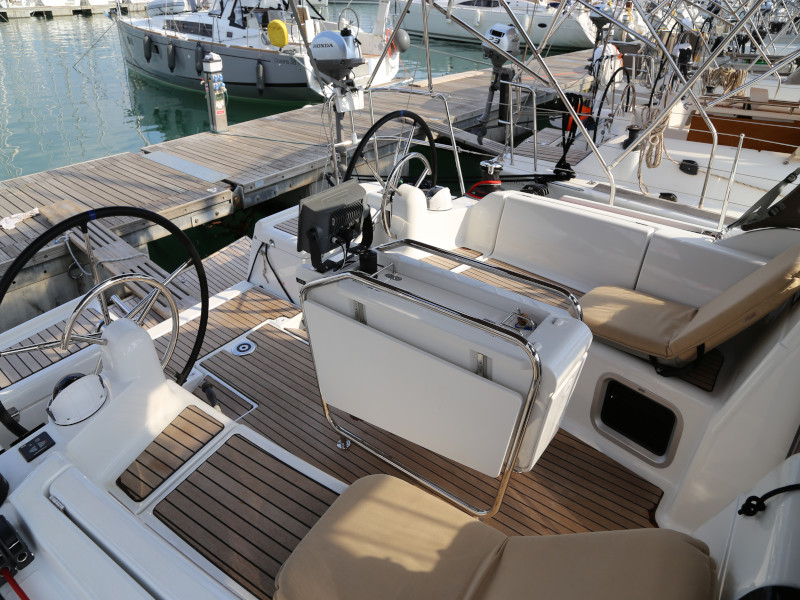 Photo #6 - Sun Odyssey 419 (Kandur II) in Kastela - 24431
