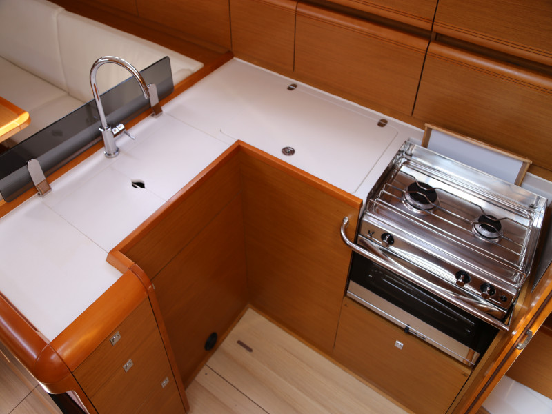 Photo #22 - Sun Odyssey 409 (Miu Miu) in Kastela - 18010