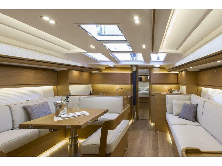 Interior image - 2