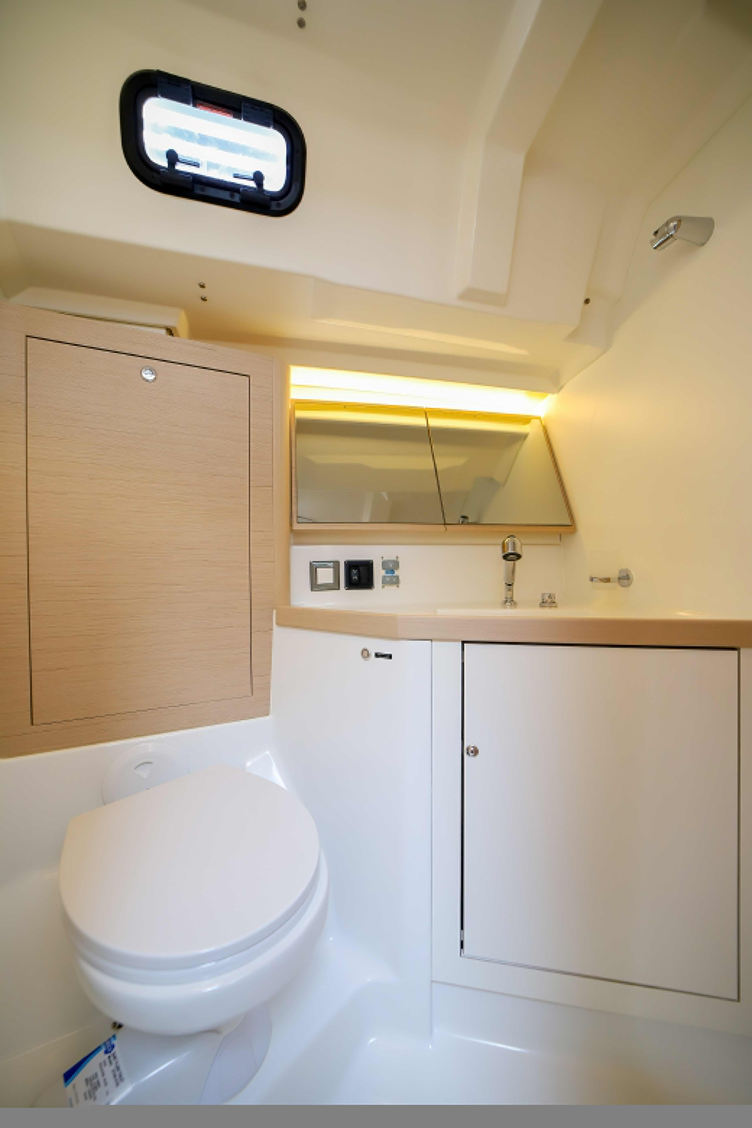 Photo #18 - Oceanis 46.1 (Andromaca - Comfort line) in Olbia - 7848