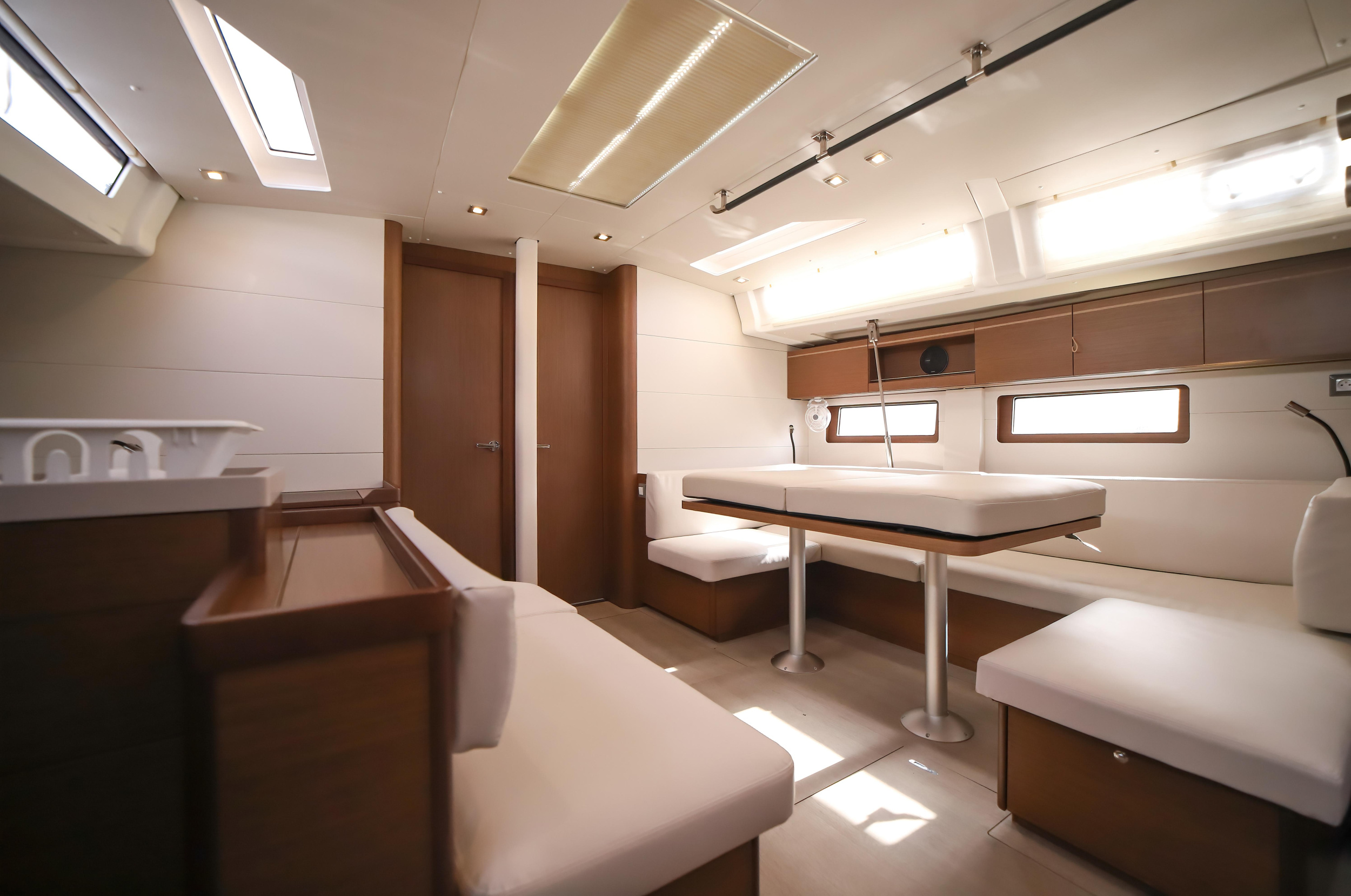 Photo #5 - Oceanis 51.1 (Artemide - Comfort line) in Olbia - 8769