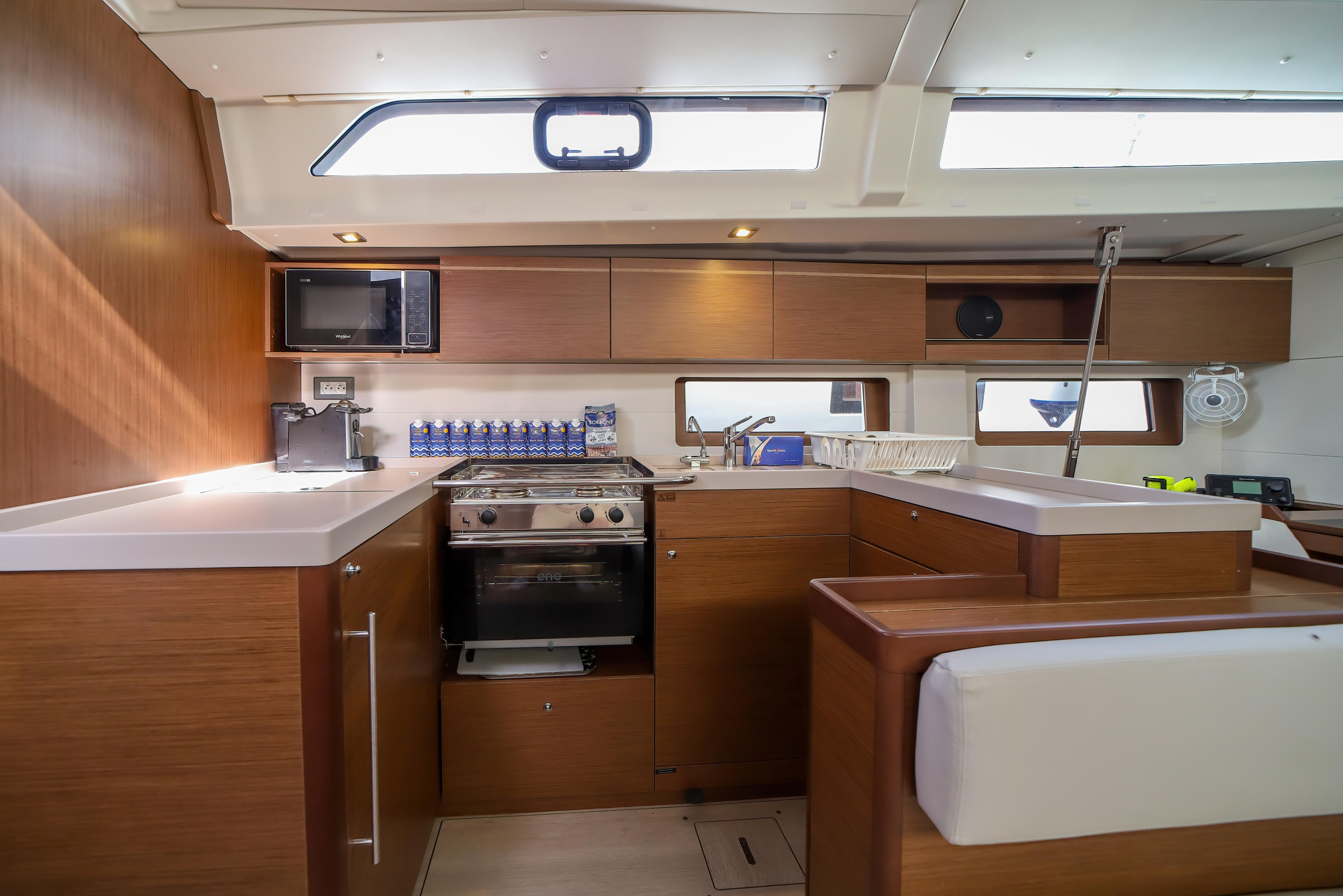 Photo #11 - Oceanis 51.1 (Briseide - Comfort line) en Olbia - 7845