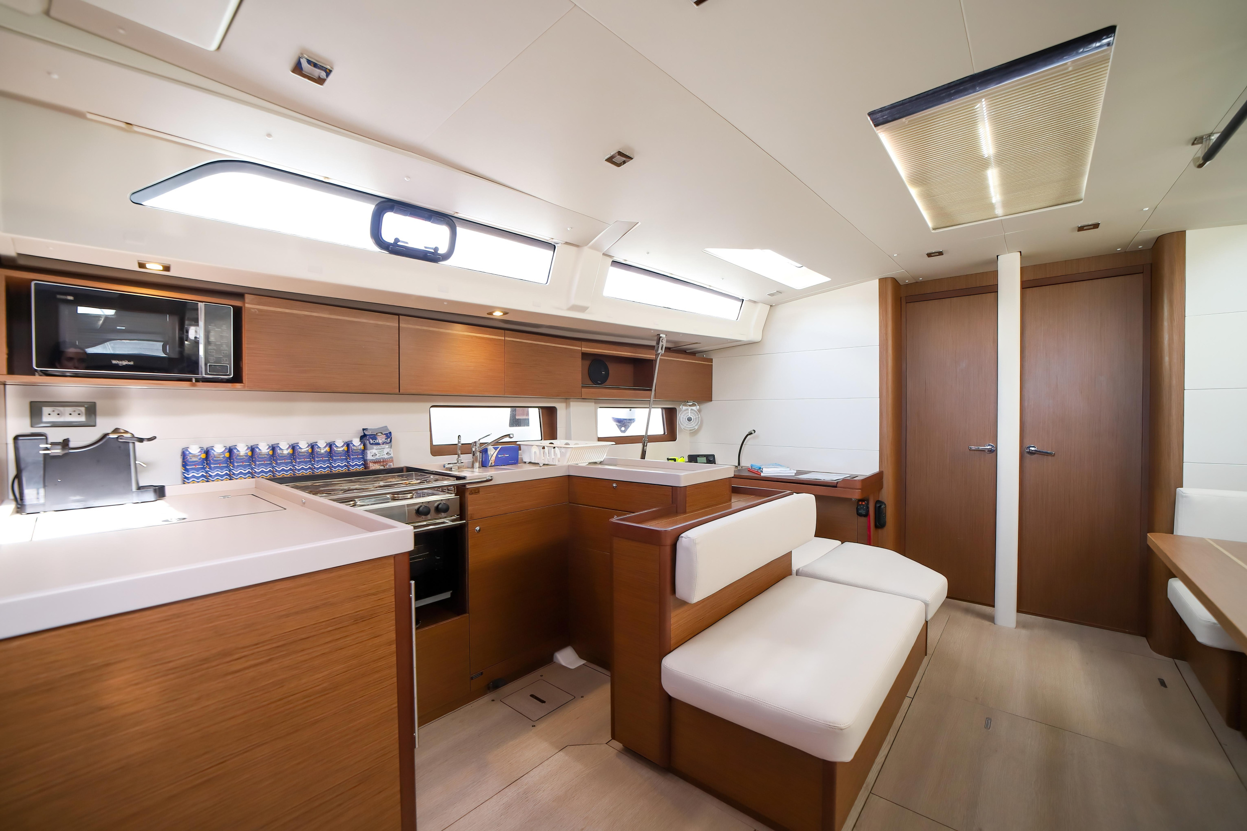 Photo #7 - Oceanis 51.1 (Briseide - Comfort line) en Olbia - 7845