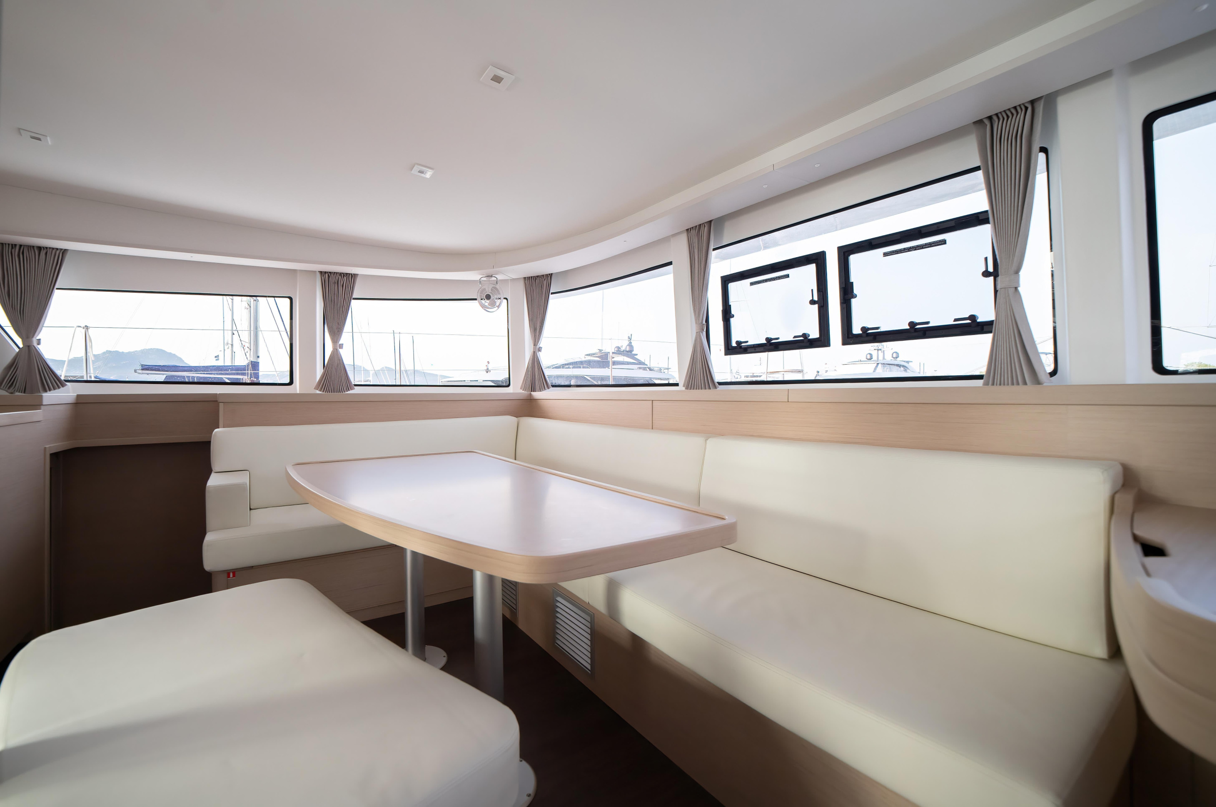 Photo #14 - Lagoon 42 (Cassatina - Premium line) in Olbia - 7843
