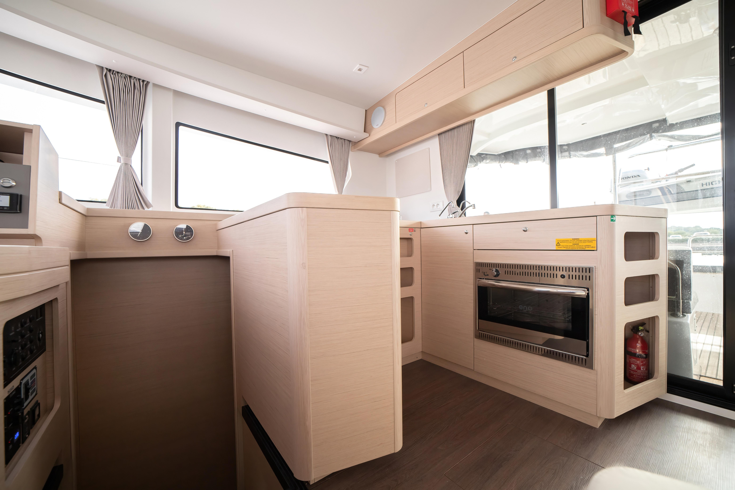 Photo #4 - Lagoon 42 (Cassatina - Premium line) in Olbia - 7843
