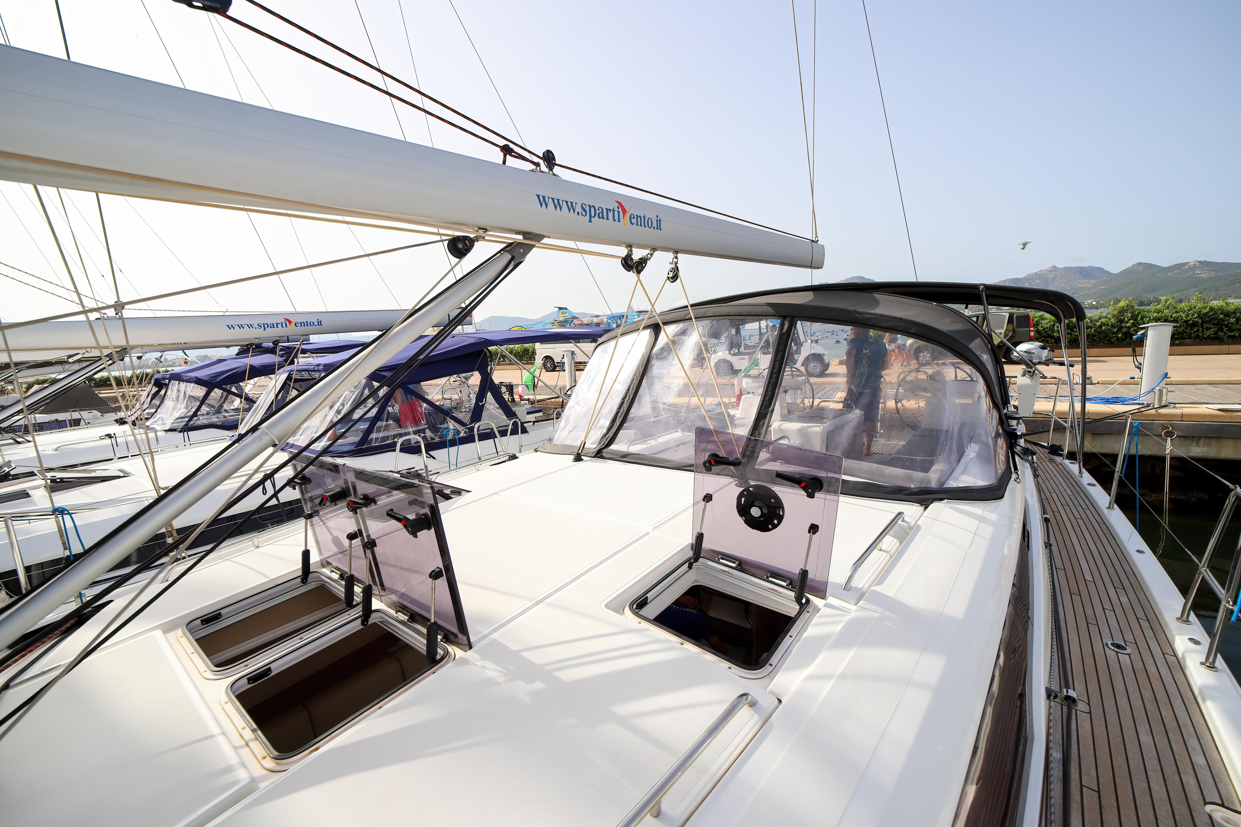 Photo #18 - Jeanneau 54 - 4cab (Eleutheria - Premium Line) en Olbia - 6888