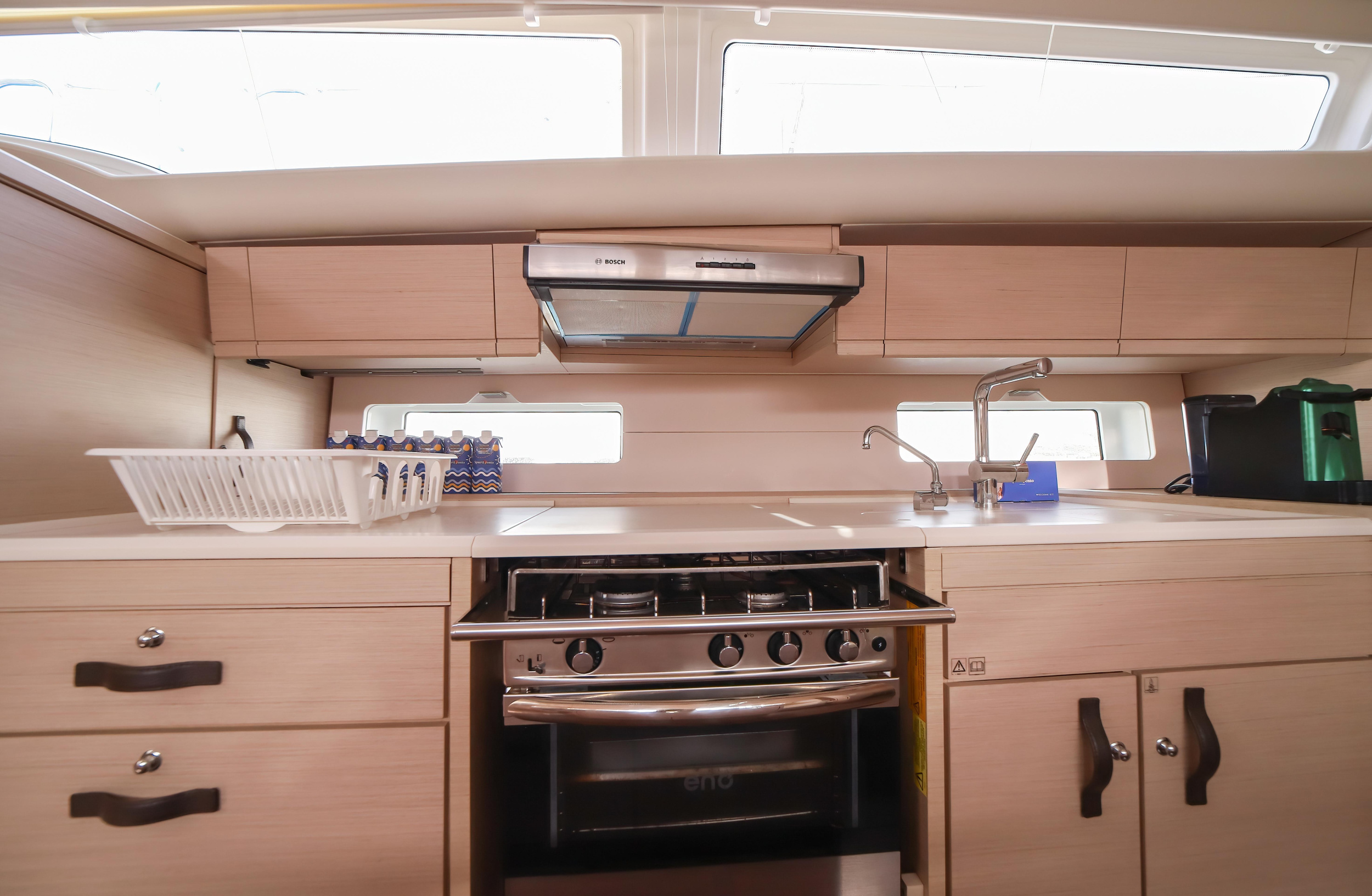 Photo #11 - Jeanneau 54 - 4cab (Eleutheria - Premium Line) en Olbia - 6888