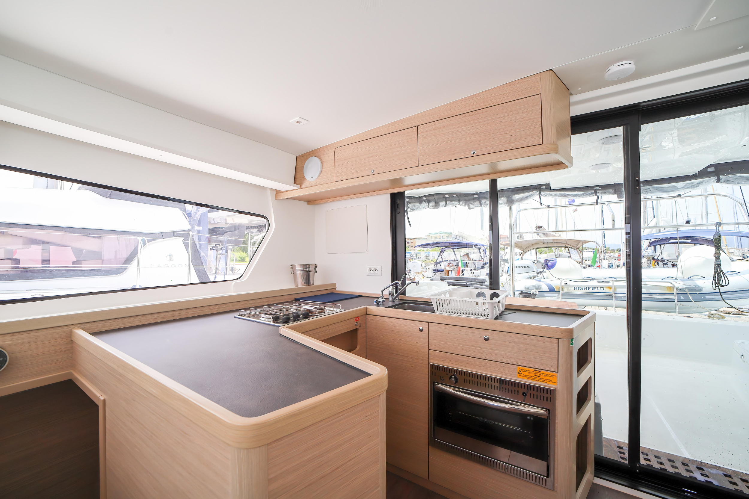Photo #9 - Lagoon 42 (Panella - Premium line) in Olbia - 7852